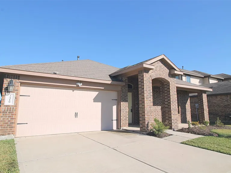 3410 McDonough Way — Photo 2