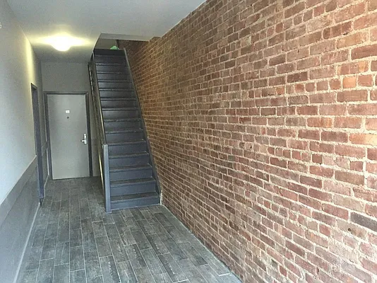 Rented by Midbrook Realty, LLC | media 20