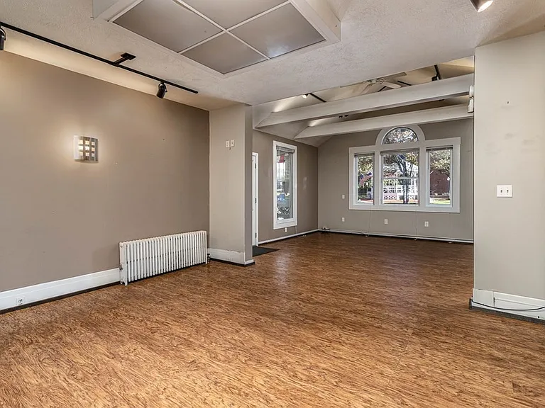 886 Main St #1 — Photo 5