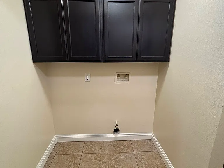 754 E 88th Pl — Photo 14