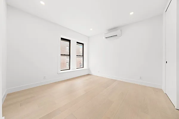 Rented by REAL New York | media 10