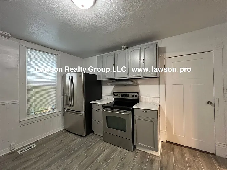 1208 Chapman Ave SW — Photo 18