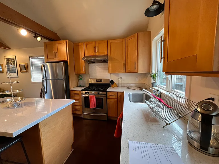 453 Ashton Ave — Photo 12