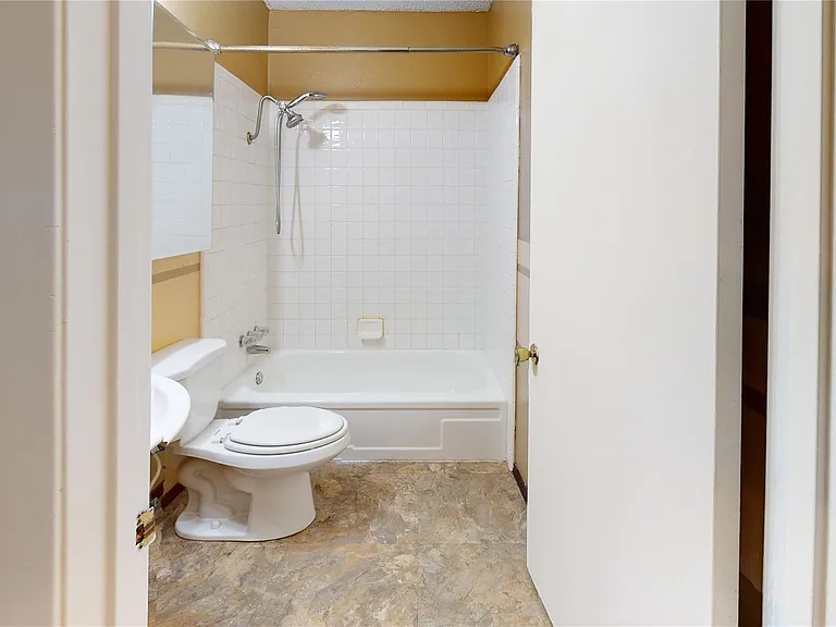 1804 Windsong Trl — Photo 11