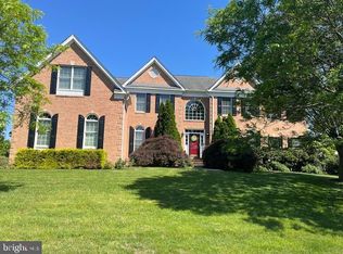 23370 Kerrisdale Way, Sterling, VA 20166