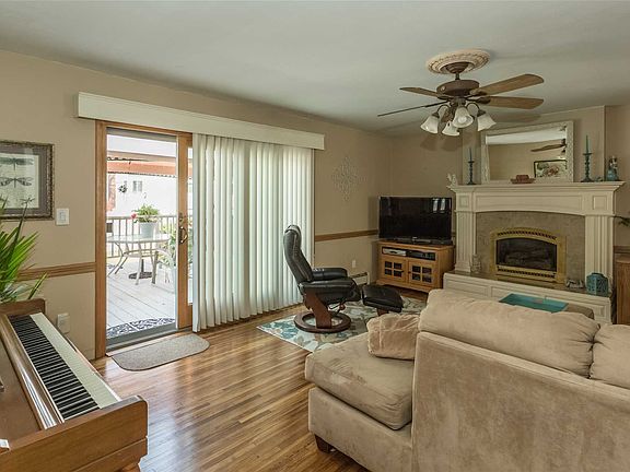 5th image of 88 Bayview Ave