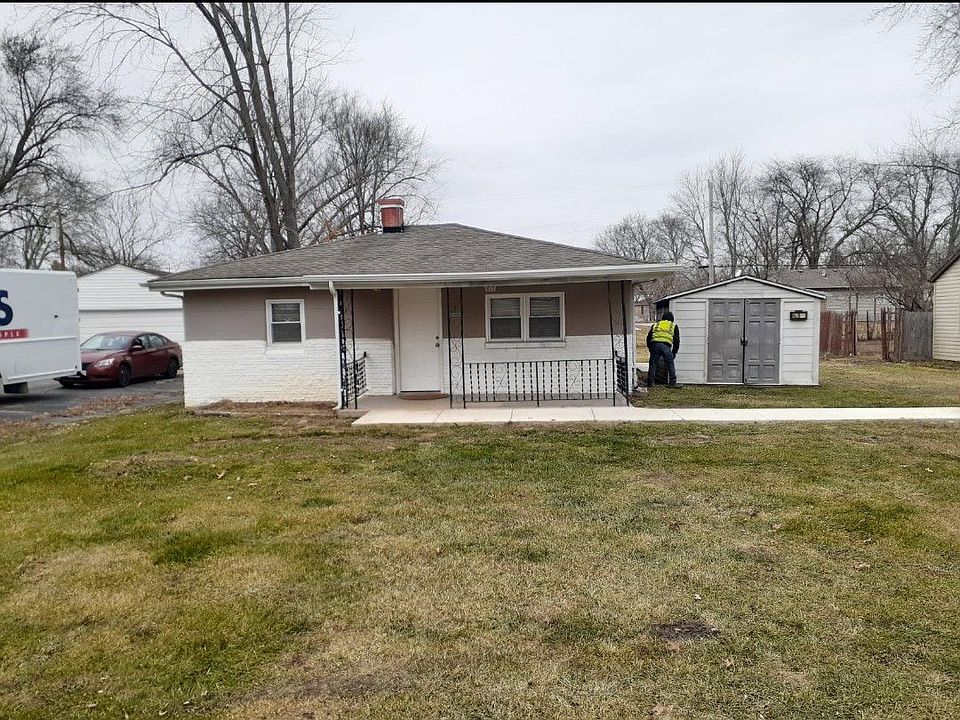 1st image of 160 E Greenview Ave