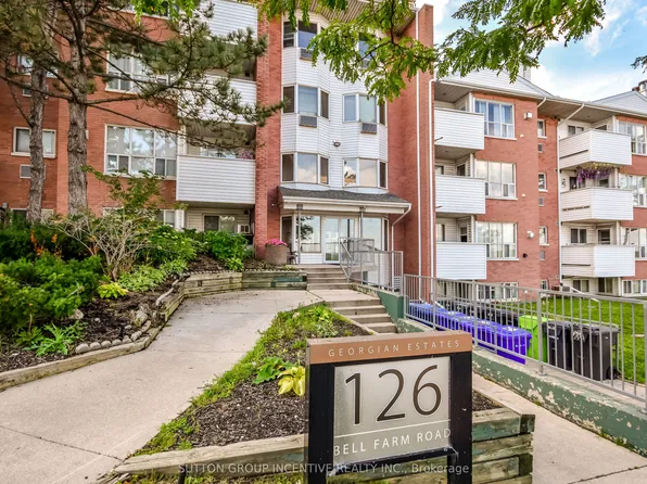 126 Bell Farm Rd #B05, Barrie, ON L4M 6J3
