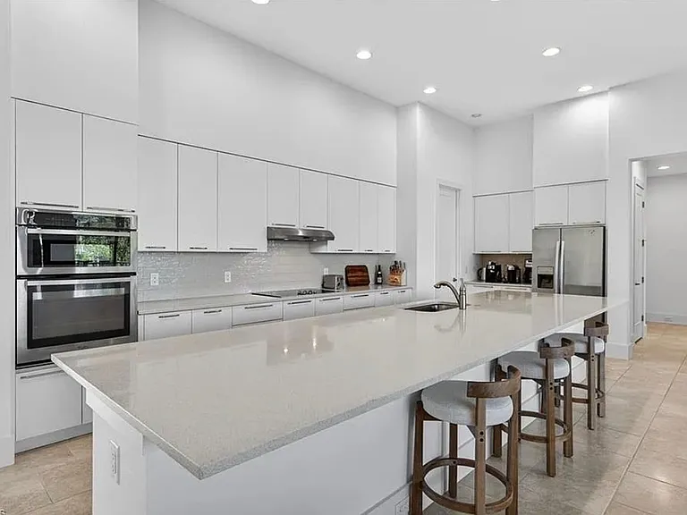 14835 Dockside Ln — Photo 7