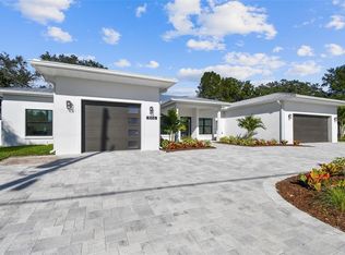 806 Osceola Rd, Belleair, FL 33756