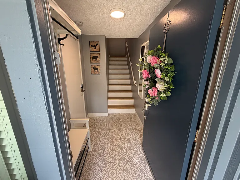 1 floor hallway