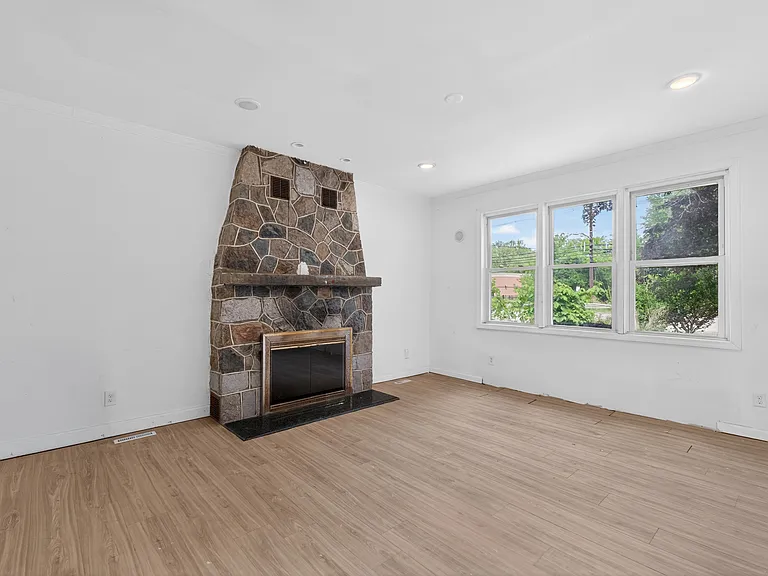 797 Passaic Ave #1 — Photo 8