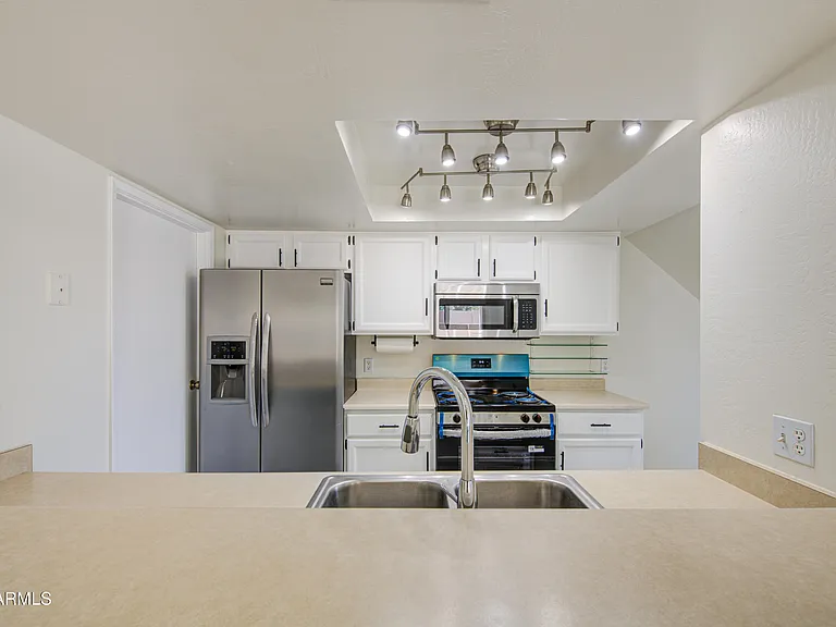 2019 W Lemon Tree Pl — Photo 14