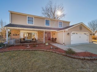 736 Quebec Pl, Westmont, IL 60559