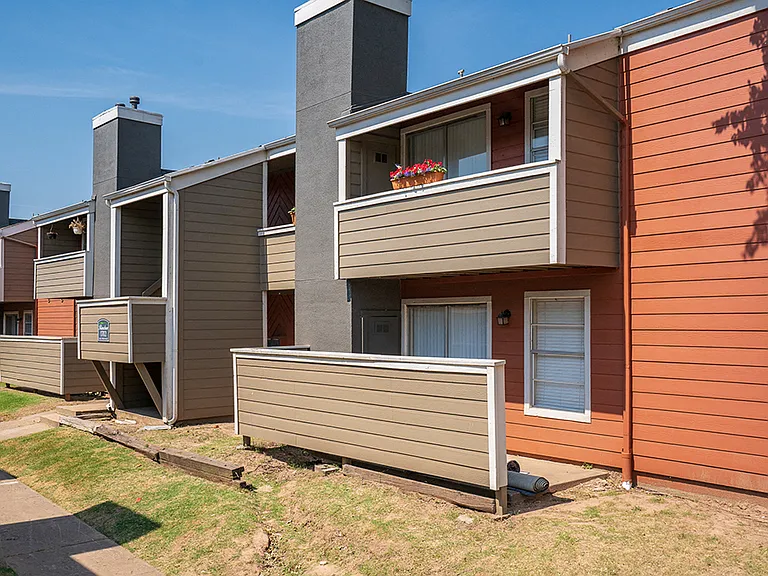 Riverchase Apartments — Photo 20
