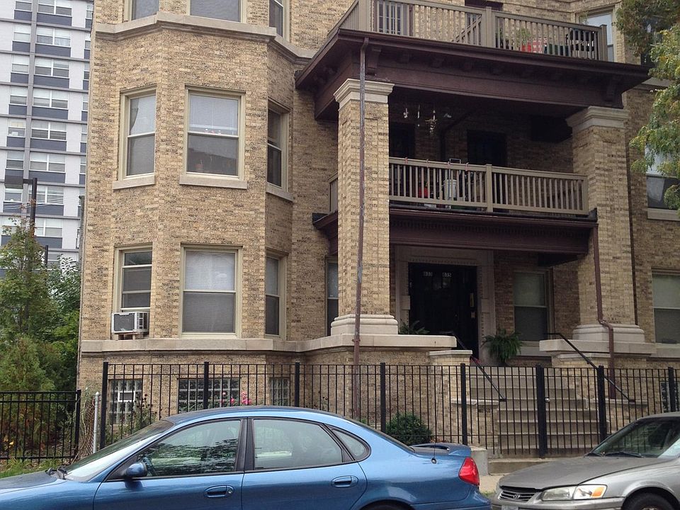 1st image of 833 W Leland Ave APT 3R