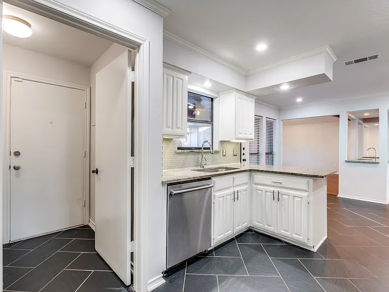 6611 Mimms Dr — Photo 15