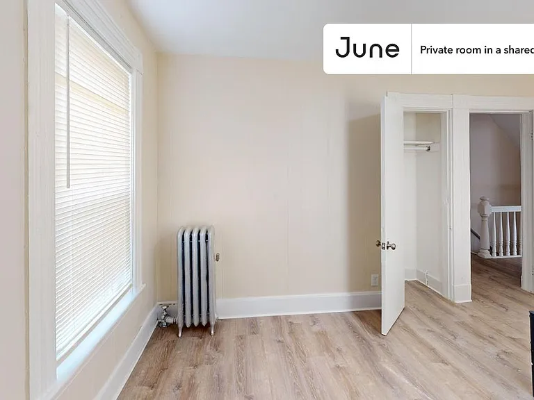 11A Islington St #G — Photo 3