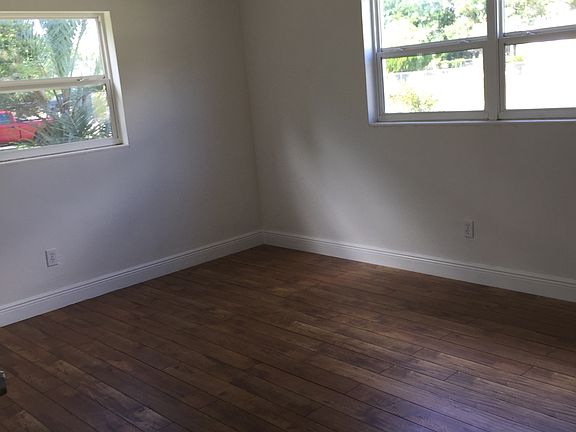 4th image of 650 E 2nd St
