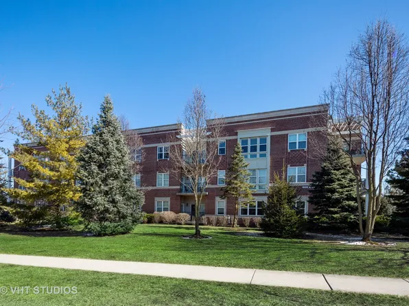 300 E Church St Unit 208, Libertyville, IL 60048