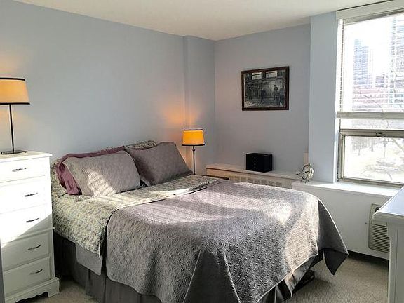3rd image of 1360 N Sandburg Ter APT 505