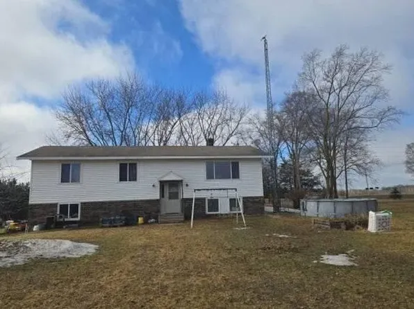 218 1st Ave W, Burtrum, MN 56318