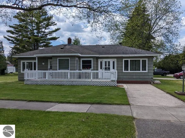 617 Newman St, East Tawas, MI 48730