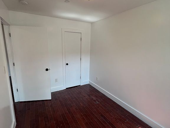 5th image of 2026 Walton Ave #5F