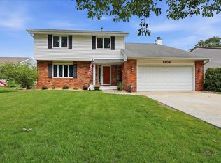 1309 Dianne Dr, Bloomington, IL 61704