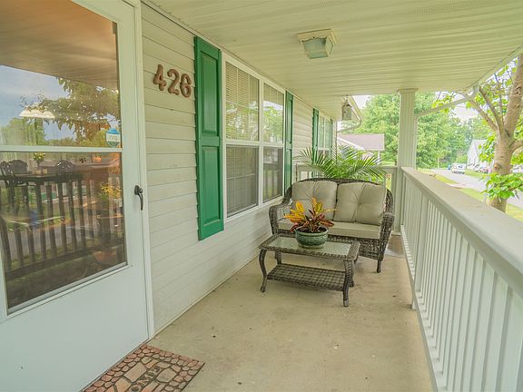 3rd image of 426 S 10th St