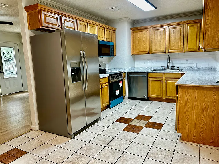106 Deerfield Dr — Photo 7