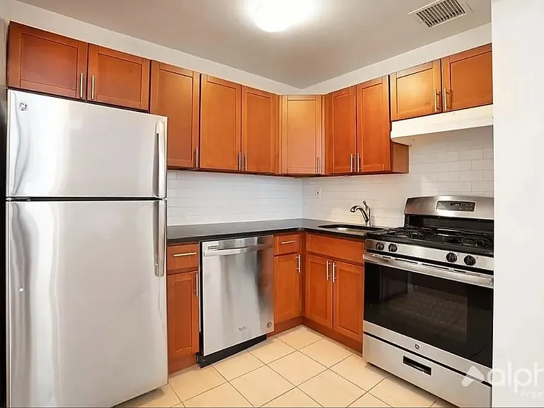 203 Rivington St #3U — Photo 5
