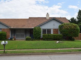 505 Augustine Dr, Euless, TX 76039