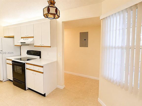 3rd image of 12900 SW 13th St APT 413E