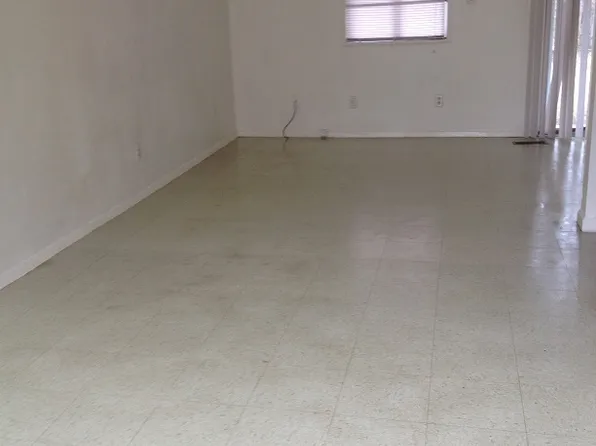 1230 Underwood Ave, Norfolk, VA 23513