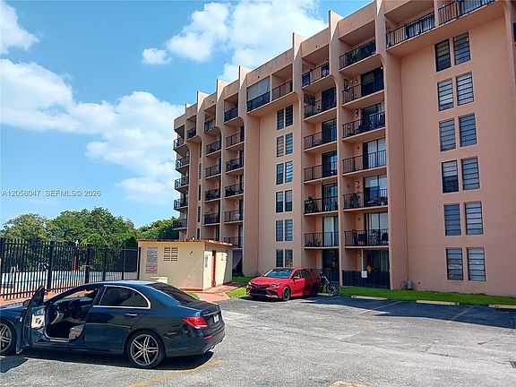 3rd image of 9688 Fontainebleau Blvd APT 502