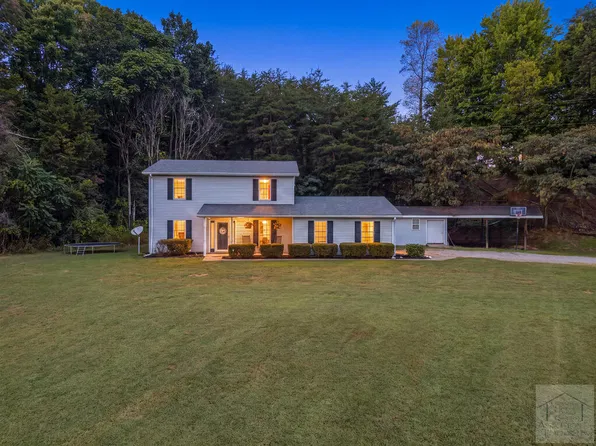 4022 Reed Creek Dr, Bassett, VA 24055