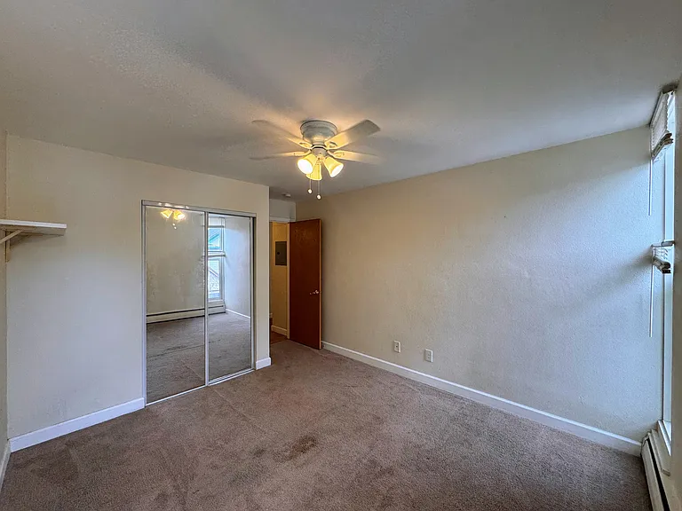 405 6th Ave SE #309 — Photo 15