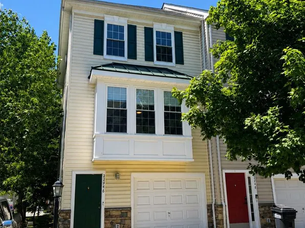 22946 Fontwell Sq, Sterling, VA 20166
