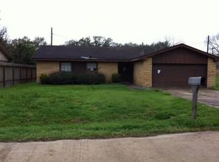 1602 Old Van Vleck Rd, Bay City, TX 77414