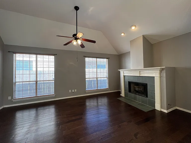 9811 Cliffside Dr — Photo 13