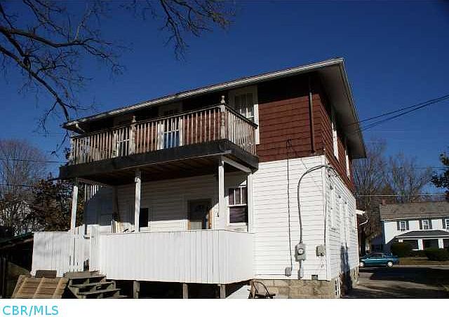 2nd image of 302 Coshocton Ave