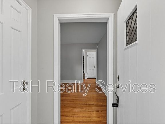 5th image of 5946 Haverford Ave