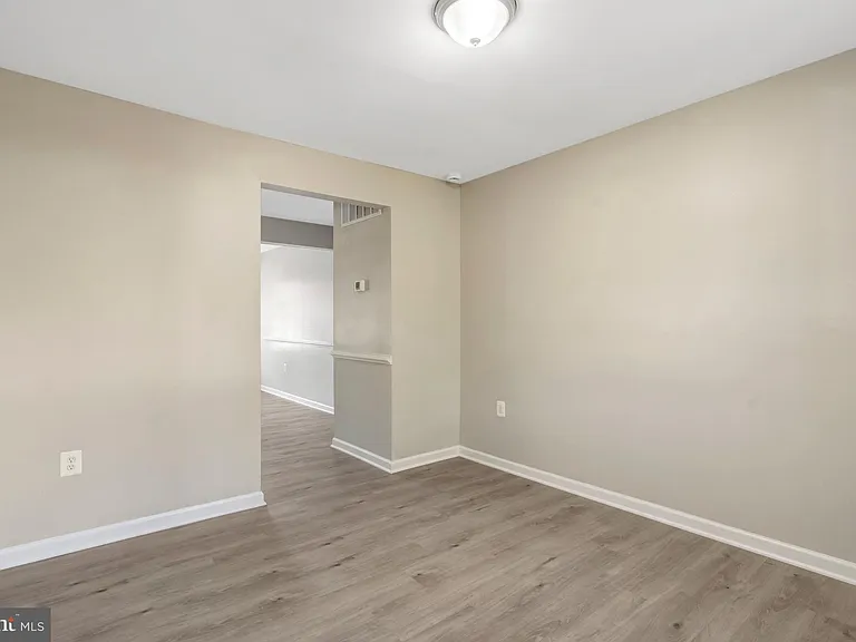 7065 Leewood Forest Dr — Photo 13