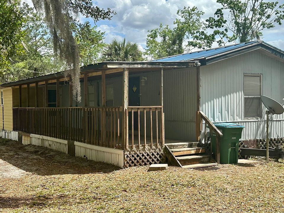 1st image of 2916 Southeast Cres #18