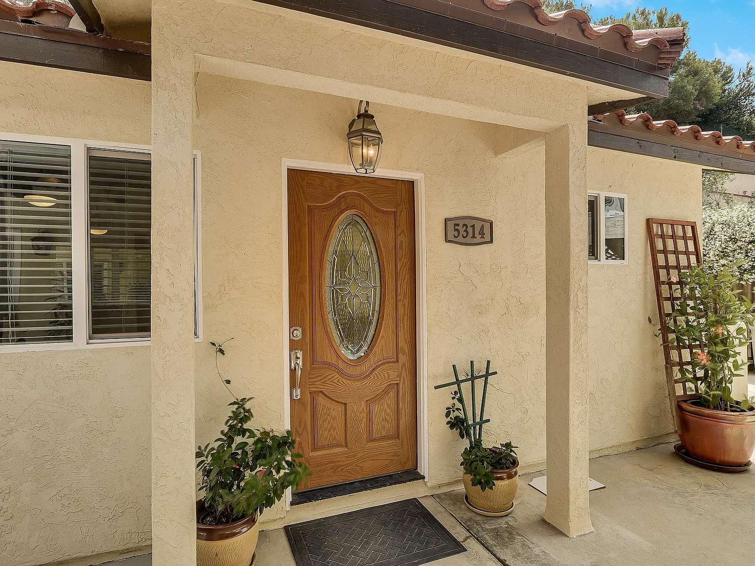 3 bed, 1200 sqft, $4,950 — Photo 3