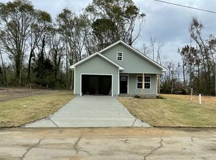 621 Clary St, Thomson, GA 30824