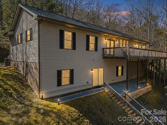 2nd image of 137 Weaver Ct