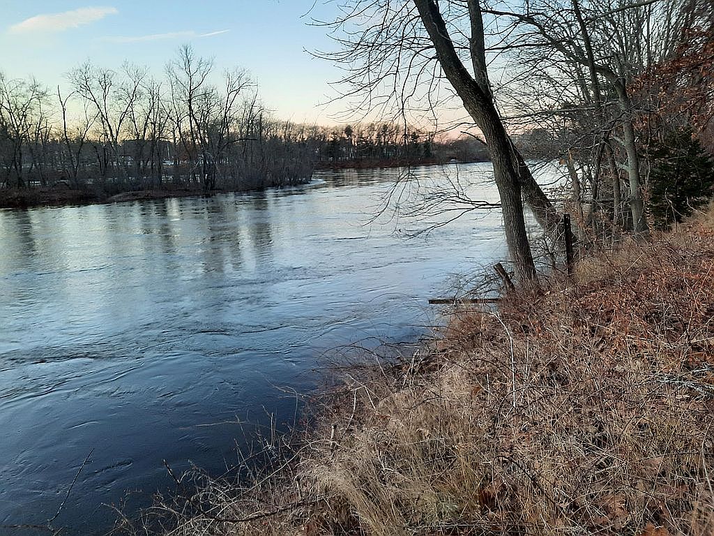 250 Dunbar St, Manchester, NH 03103 Zillow