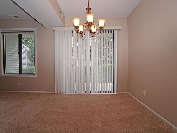 5th image of 360 Washington Ct